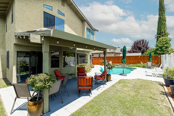$574,999 | 2816 Canyon Drive, Modesto, CA 95351
