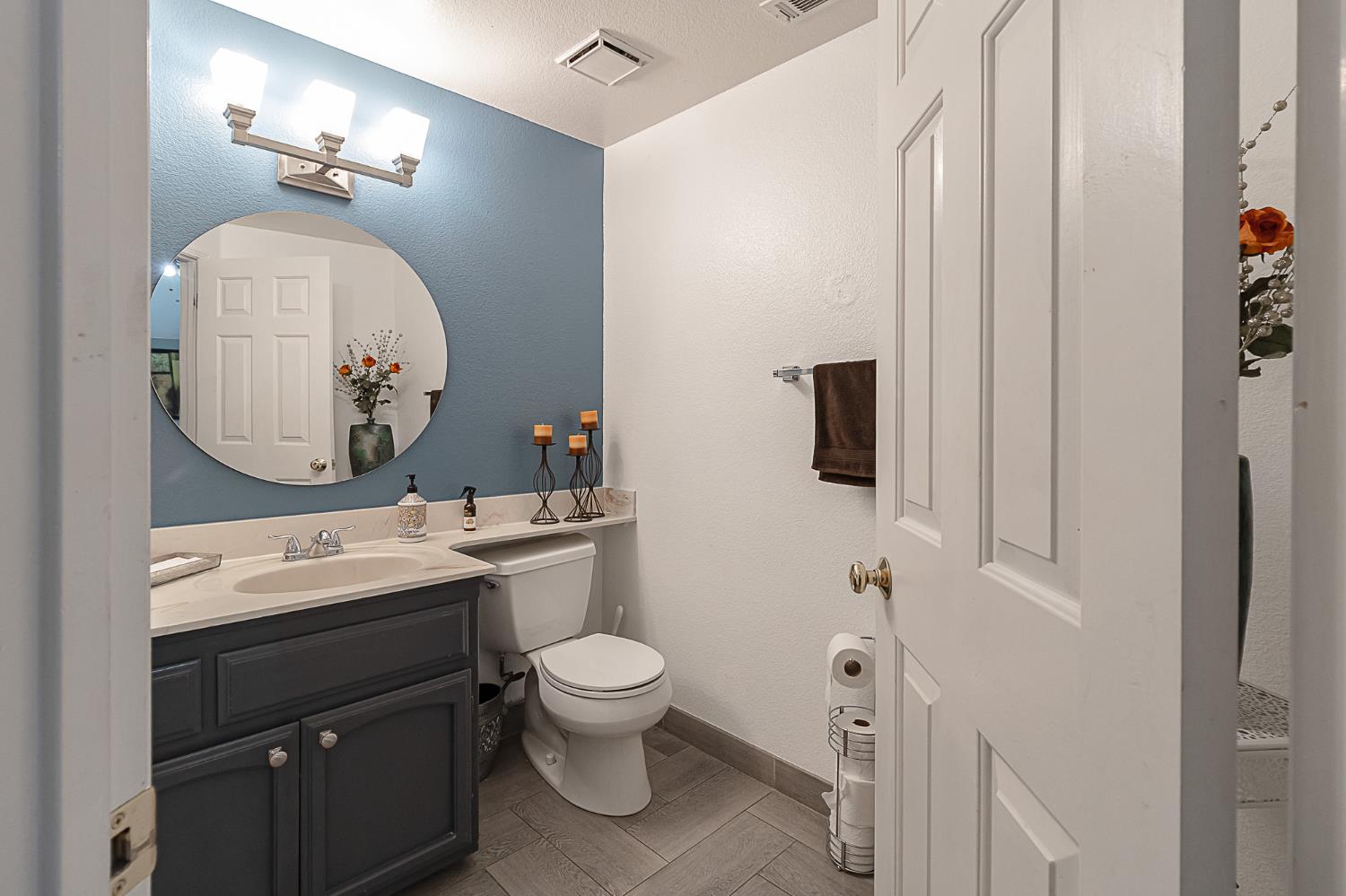 2816 Canyon Drive Modesto, CA 95351 - Photo 9 of 30