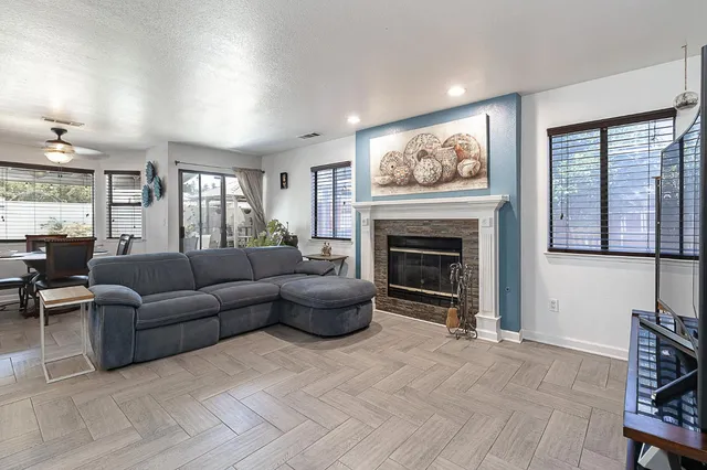 $580,000 | 2816 Canyon Drive, Modesto, CA 95351