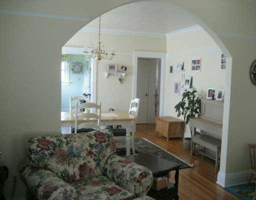 9643 Hilliard Road Pittsburgh, PA 15237 - Photo 3 of 8 Dining Room.