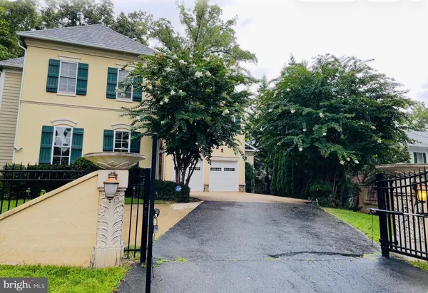 $10,000 | 7104 Old Dominion Drive, McLean, VA 22101