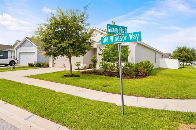 $359,000 | 1275 Old Windsor Way, Spring Hill, FL 34609