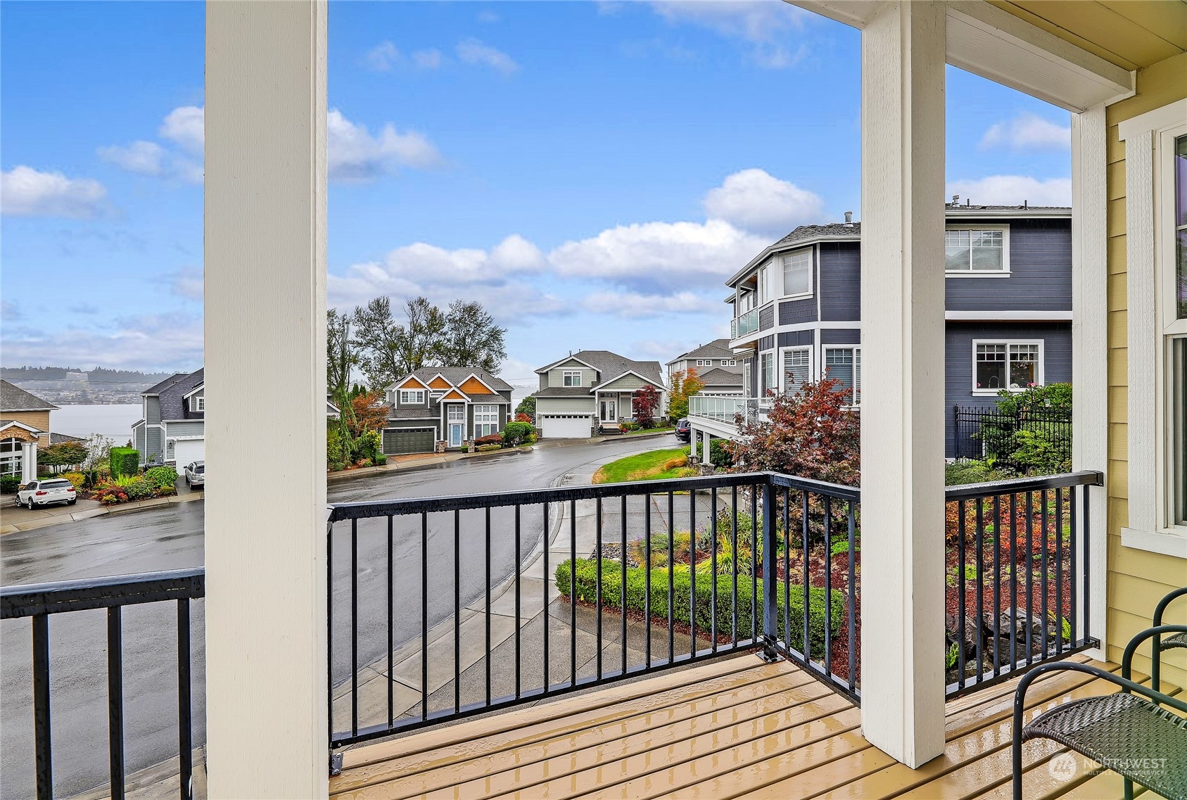 2712 Williams Avenue North Renton, WA 98056 - Photo 28 of 36 a view of a balcony with city view
