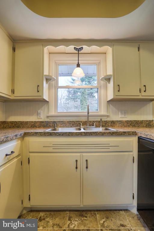 3225 Randy Road Lancaster, PA 17601 - Photo 14 of 36 Gallery Image 14