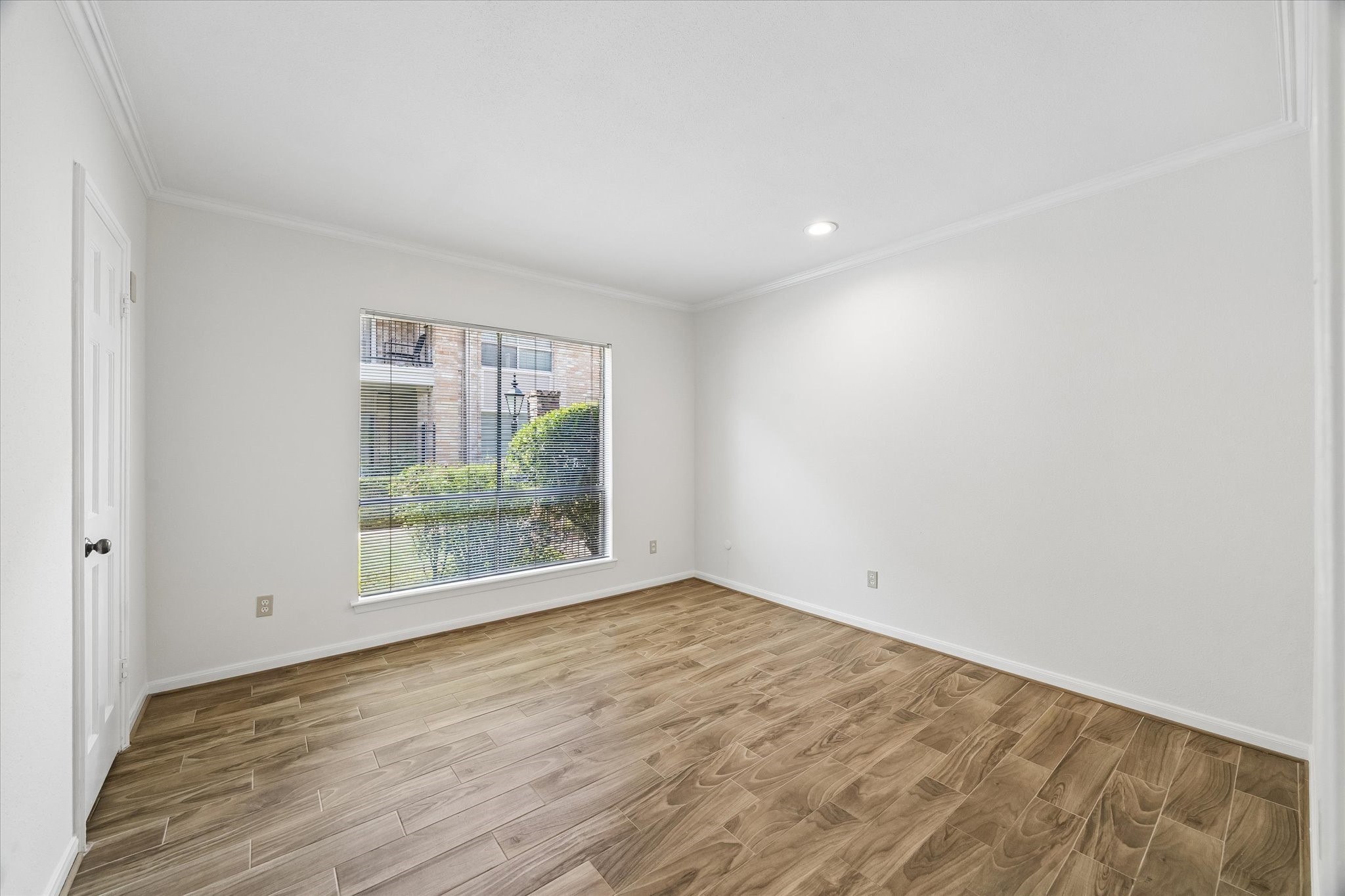 2230 South Piney Point Road, Unit 103 Houston, TX 77063 - Photo 20 of 28 Secondary bedroom - ALL rooms have been painted!