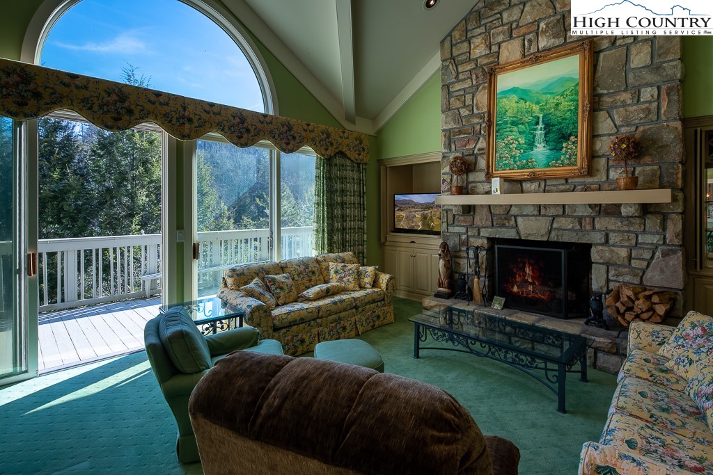 601 The Forest, Unit 4 Boone, NC 28607 - Photo 5 of 41 Gallery Image 5