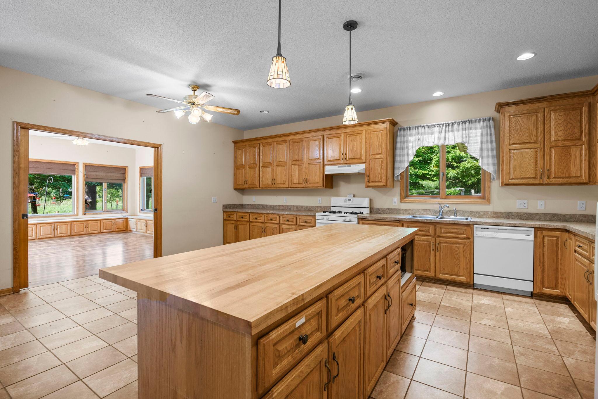 33480 Hemingway Avenue Stacy, MN 55079 - Photo 11 of 54