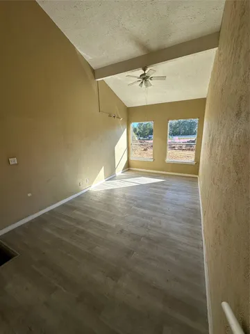 $1,100 | 13 Lakeway Street, Conroe, TX 77304