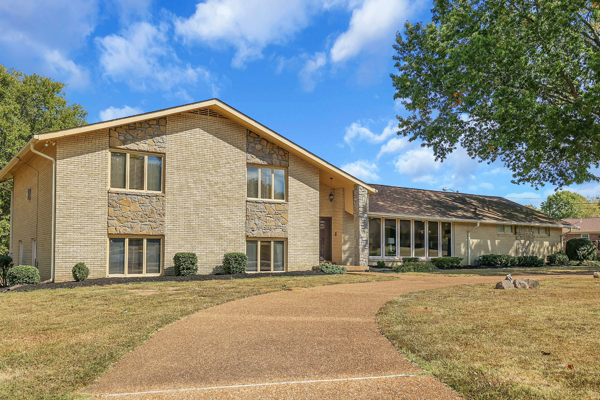 321 Rising Sun Lane Old Hickory, TN 37138 - Photo 2 of 60 Gallery Image 2