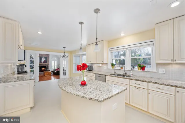 $885,000 | 13953 Oleander Court, Woodbridge, VA 22193