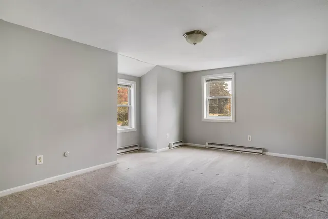 $599,900 | 759 Cohas Avenue, Manchester, NH 03109