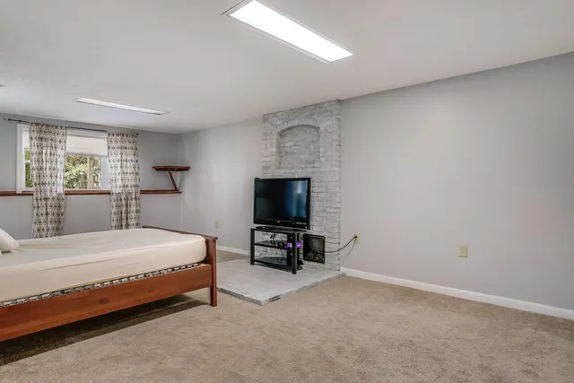 $599,900 | 759 Cohas Avenue, Manchester, NH 03109