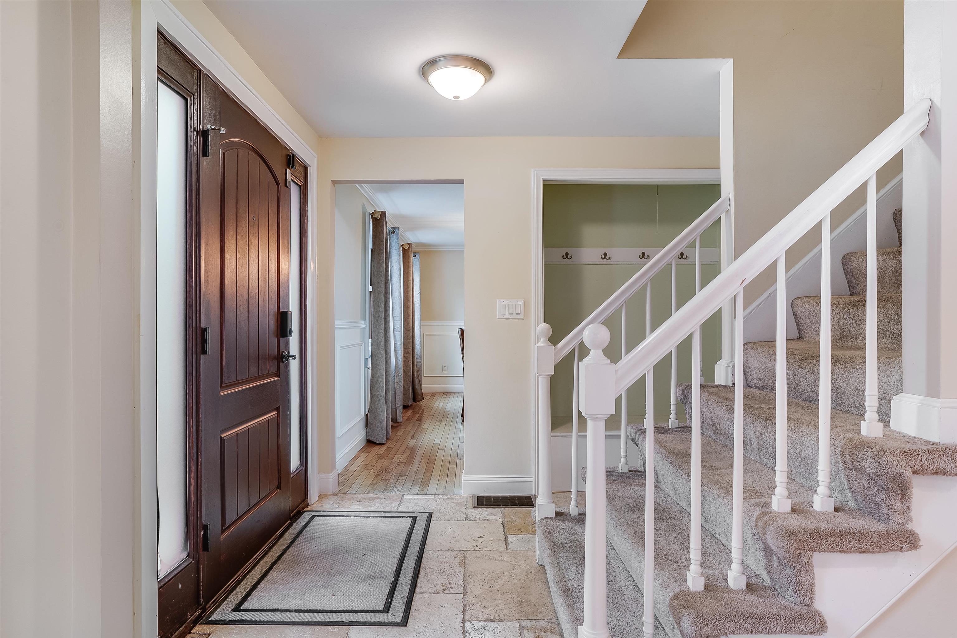 759 Cohas Avenue Manchester, NH 03109 - Photo 5 of 60