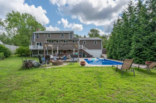 $599,900 | 759 Cohas Avenue, Manchester, NH 03109