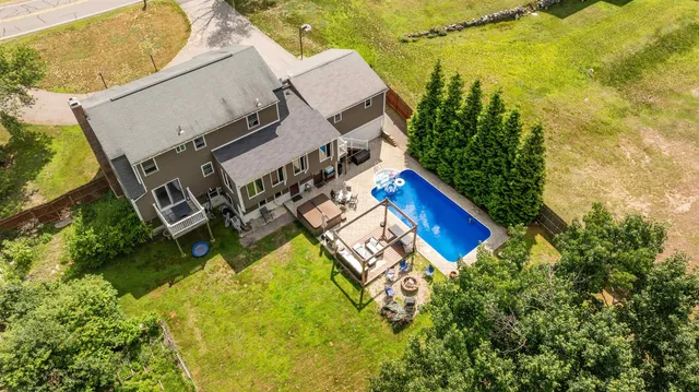 $599,900 | 759 Cohas Avenue, Manchester, NH 03109