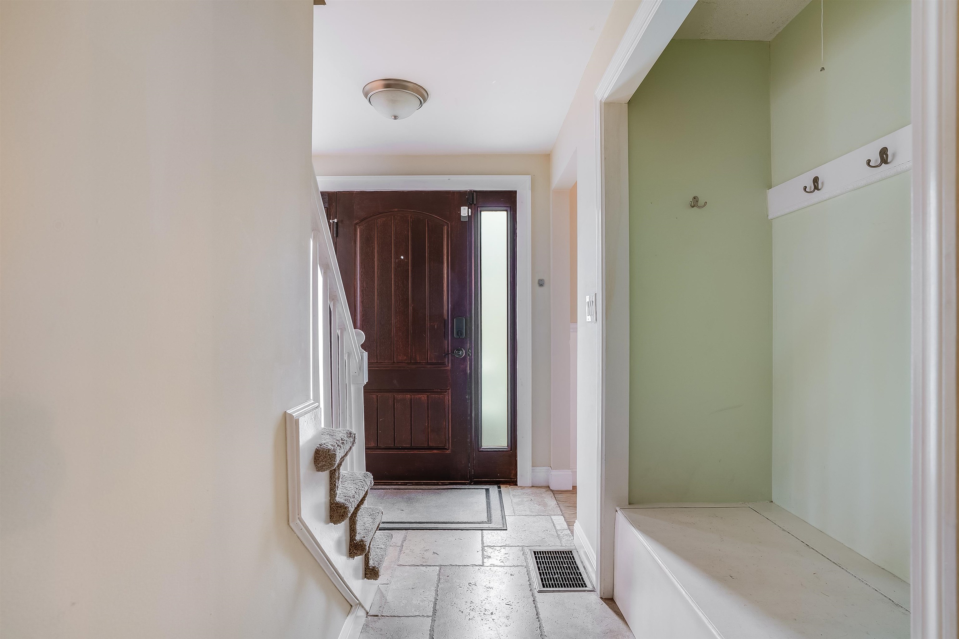 759 Cohas Avenue Manchester, NH 03109 - Photo 6 of 60