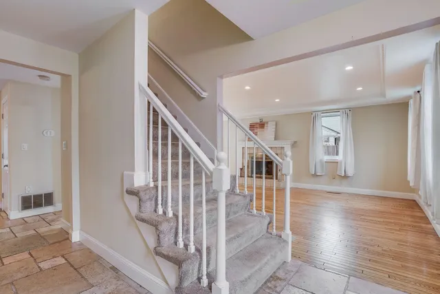 $599,900 | 759 Cohas Avenue, Manchester, NH 03109