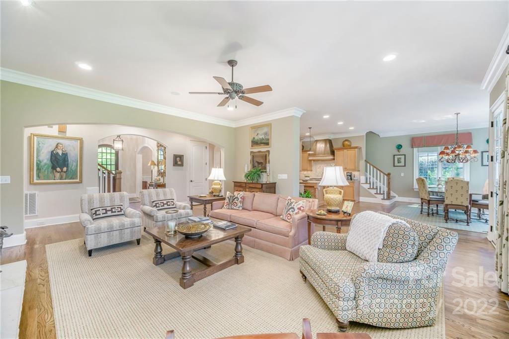 2226 Vernon Drive Charlotte, NC 28211 - Photo 6 of 44