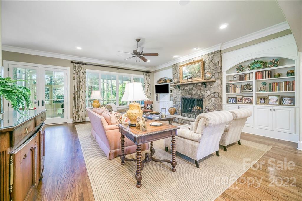 2226 Vernon Drive Charlotte, NC 28211 - Photo 7 of 44