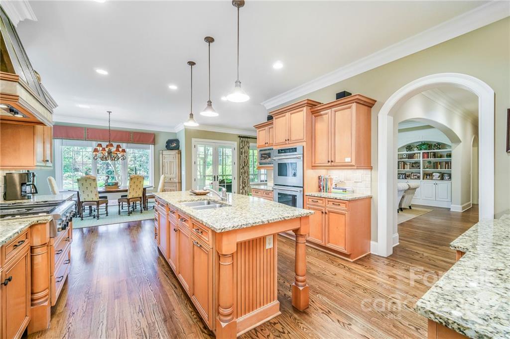 2226 Vernon Drive Charlotte, NC 28211 - Photo 10 of 44