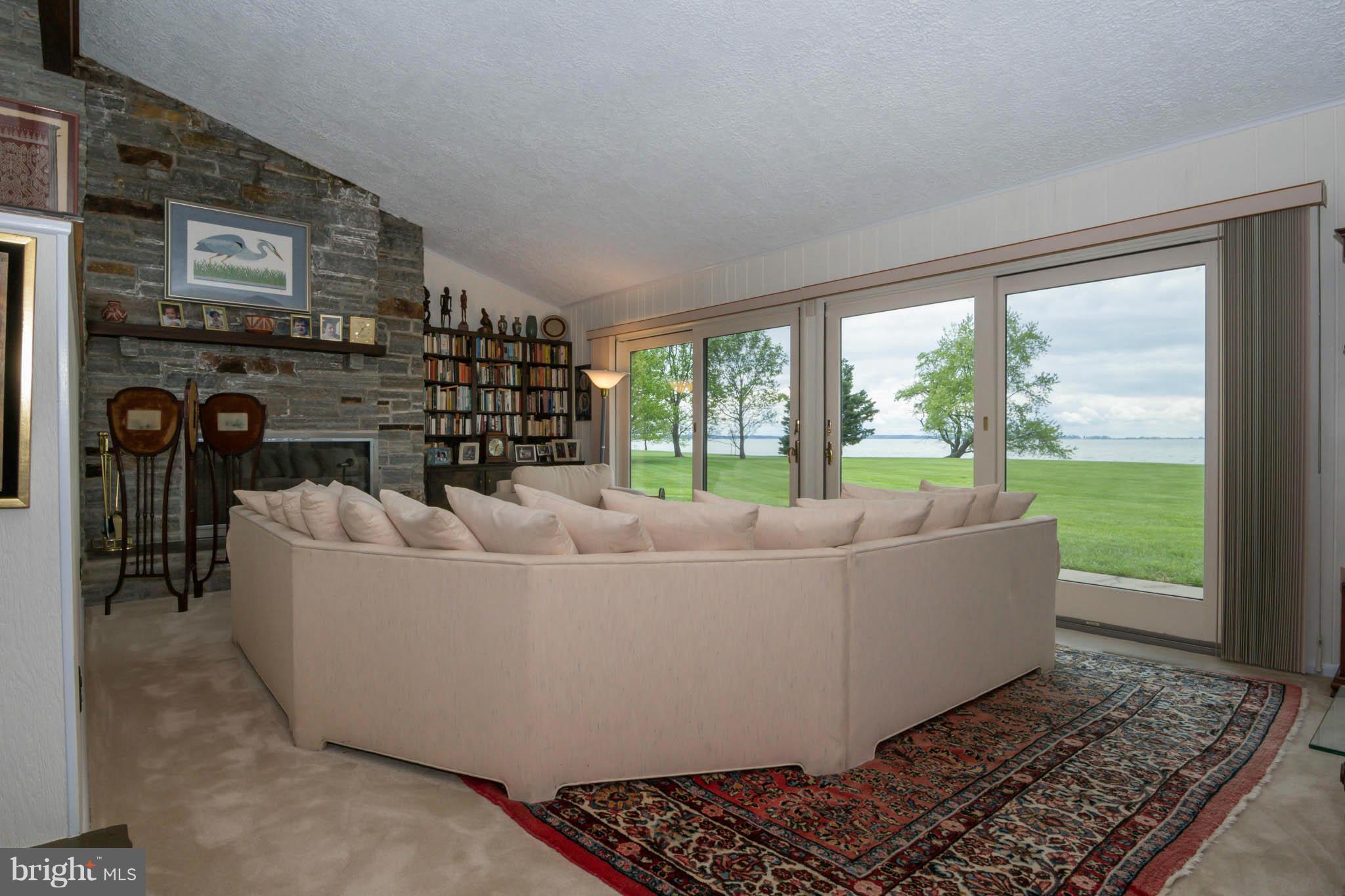 3208 Bennett Point Road Queenstown, MD 21658 - Photo 8 of 23 Living Room