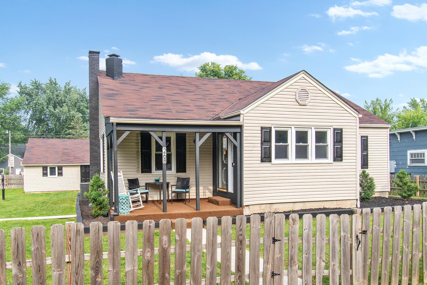 4-web-or-mls-268 N Front St-104