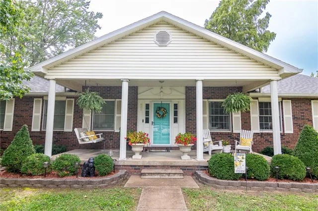 $260,000 | 801 South Jefferson Street, Weir, KS 66781