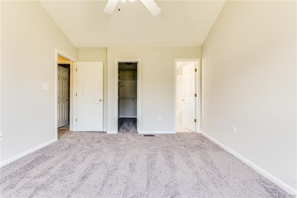 2435 Hawk Ridge Drive Gastonia, NC 28056 - Photo 4 of 16 Gallery Image 4