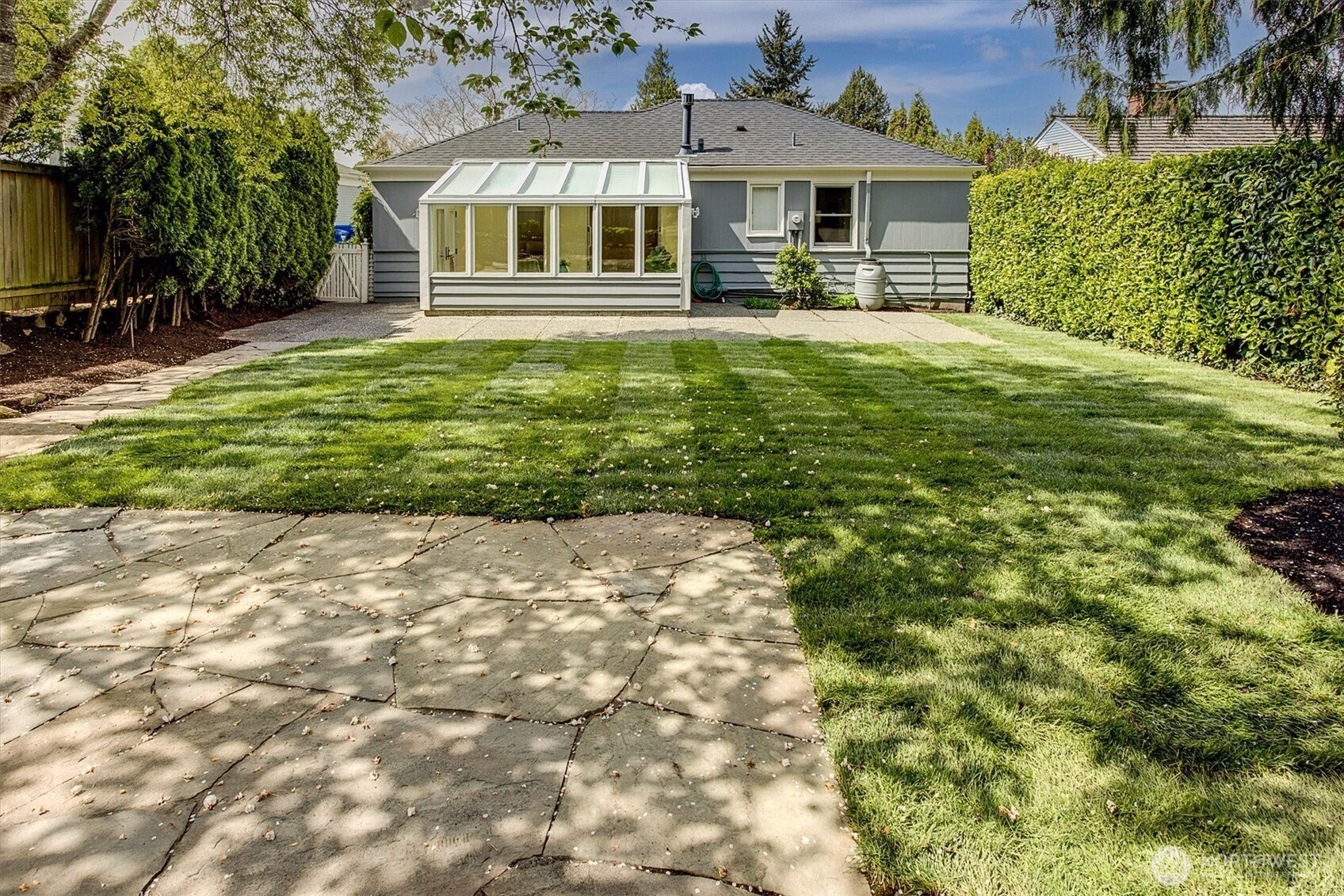 3240 West Viewmont Way West Seattle, WA 98199 - Photo 30 of 37