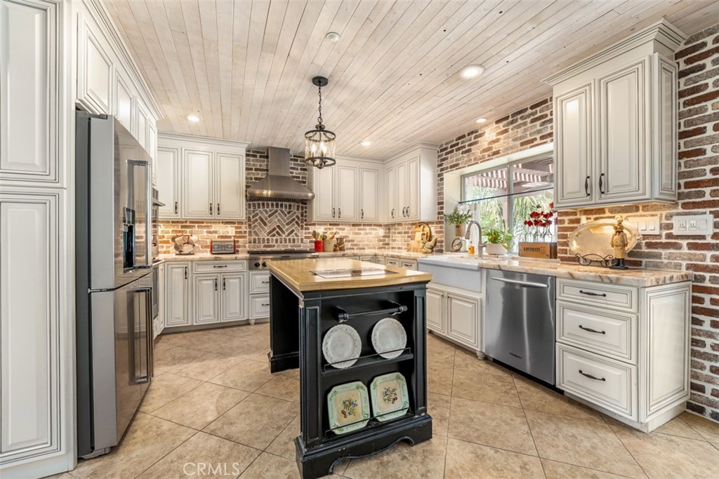 962 Kilmarnock Way Riverside, CA 92508 - Photo 11 of 56