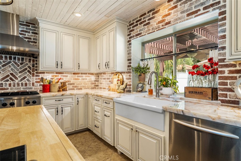 962 Kilmarnock Way Riverside, CA 92508 - Photo 13 of 56