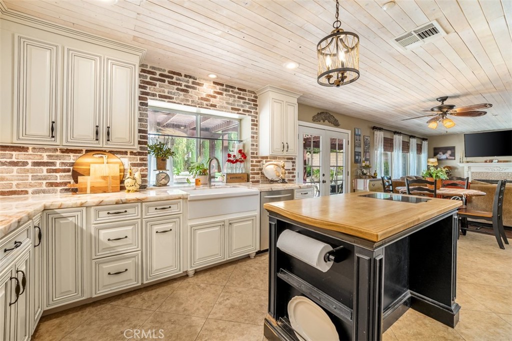 962 Kilmarnock Way Riverside, CA 92508 - Photo 16 of 56