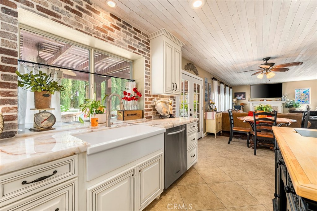 962 Kilmarnock Way Riverside, CA 92508 - Photo 17 of 56