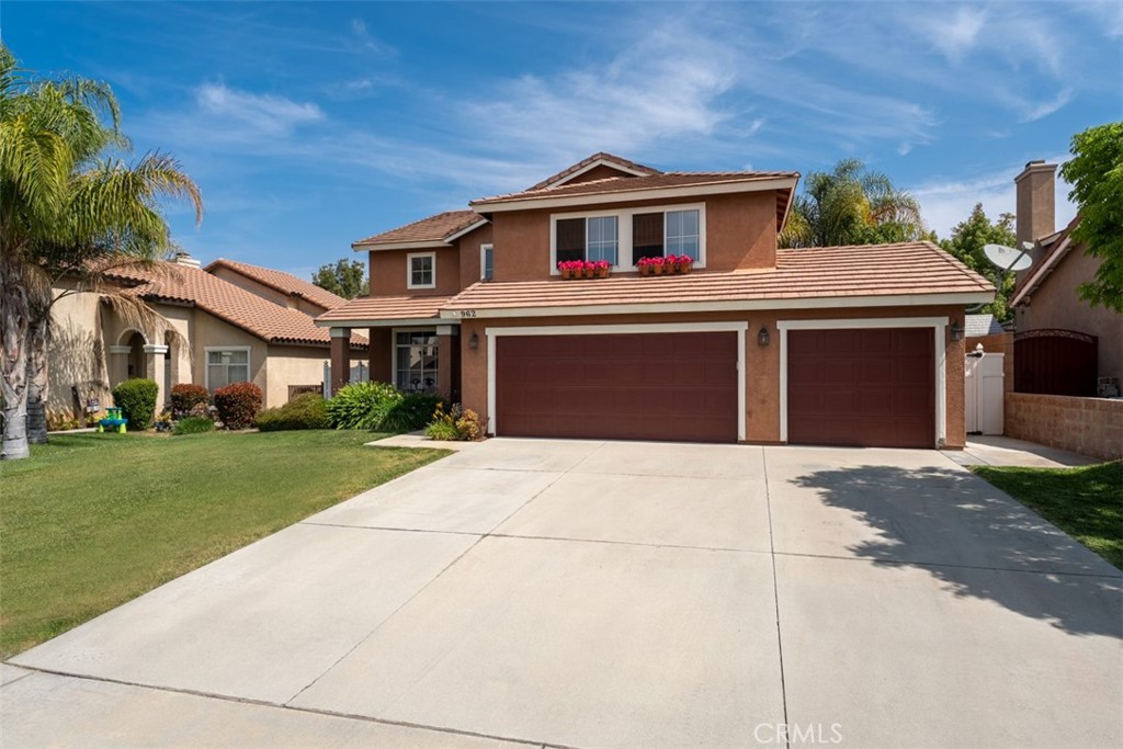 962 Kilmarnock Way Riverside, CA 92508 - Photo 2 of 56