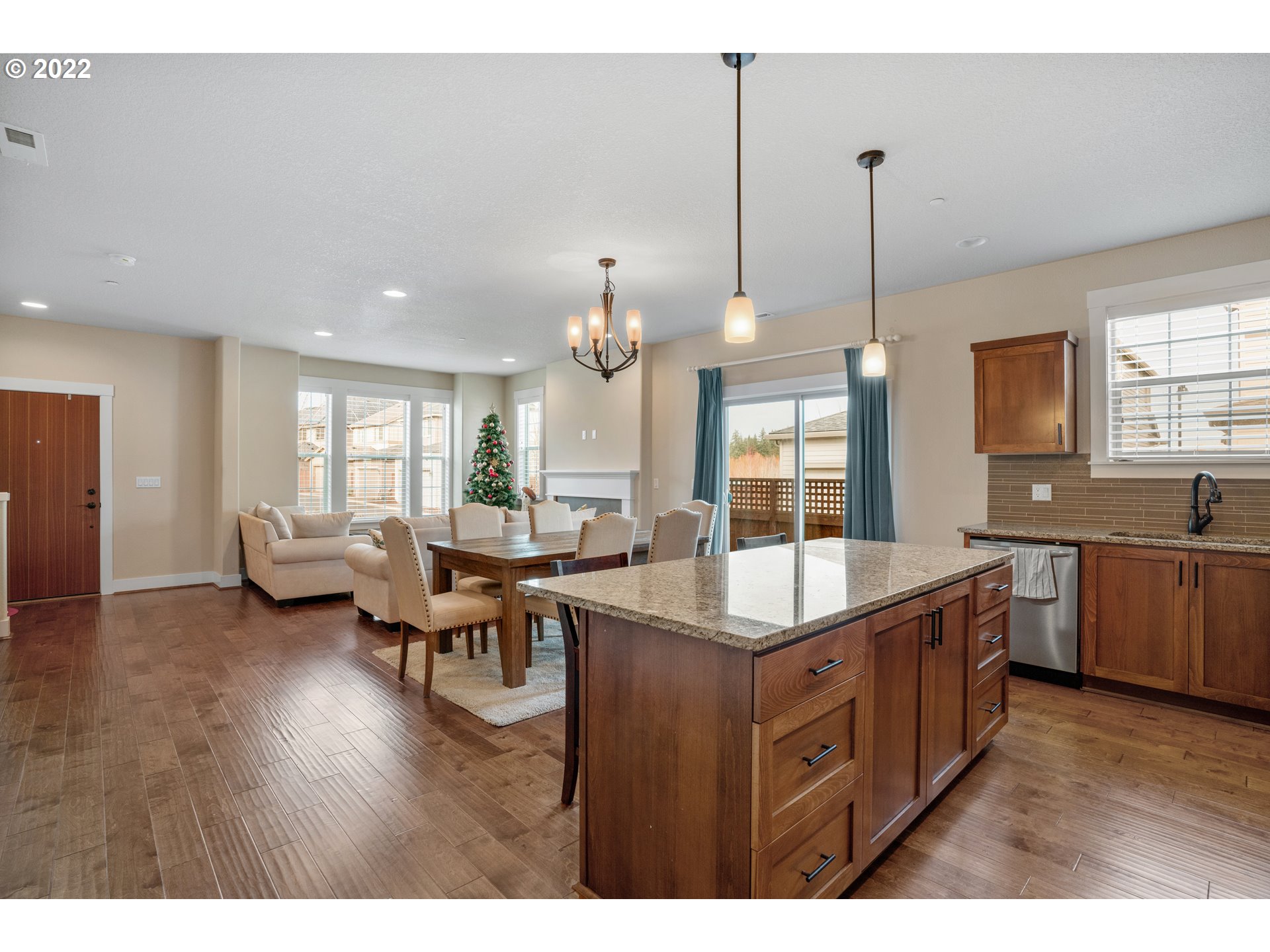 28542 Southwest Geneva Loop Wilsonville, OR 97070 - Photo 14 of 30 Gallery Image 14
