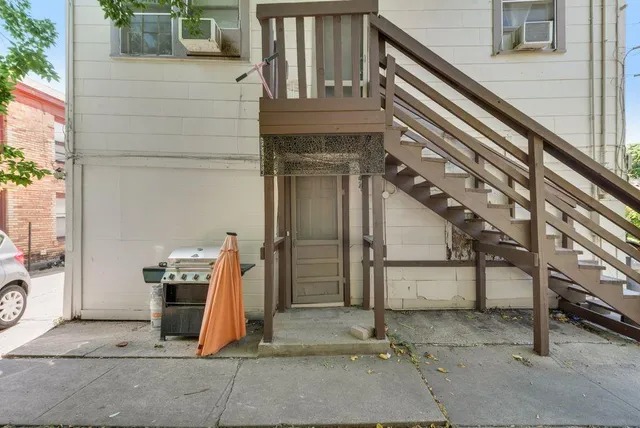 a view of outdoor space building and entryway