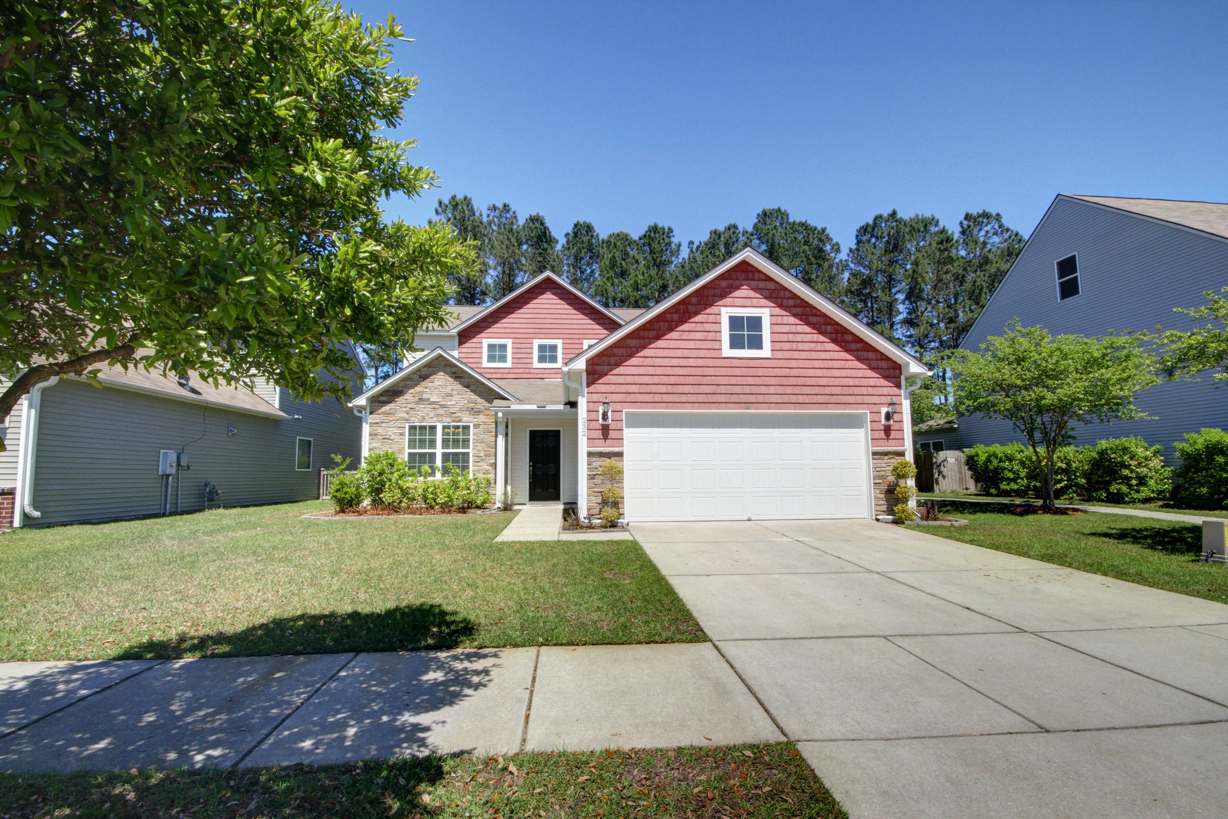 252 Decatur Drive Summerville, SC 29486 - Photo 2 of 40 252 Decatur Dr_139