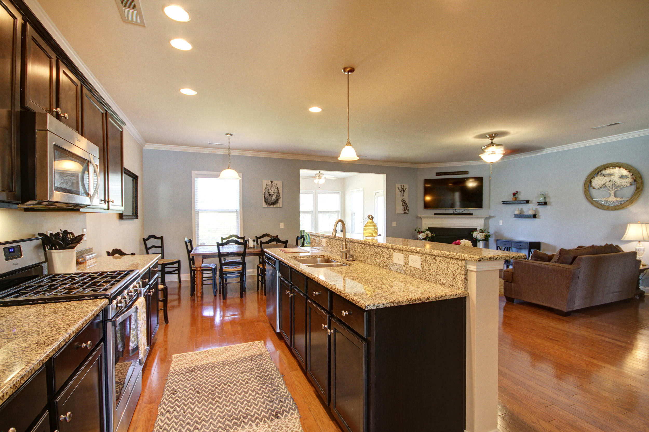 252 Decatur Drive Summerville, SC 29486 - Photo 5 of 40 252 Decatur Dr_127
