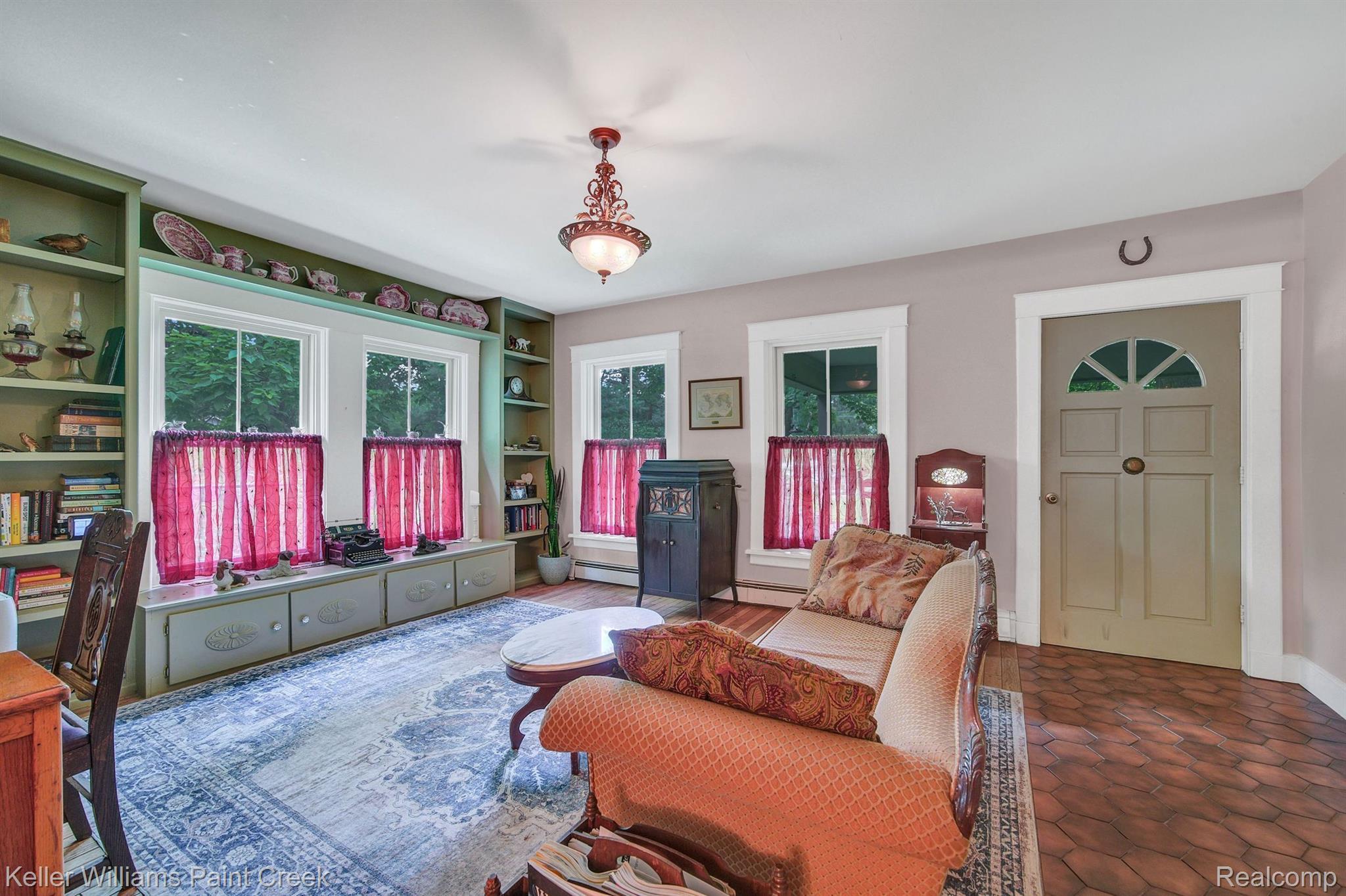 60951 Mt Vernon Road Rochester, MI 48306 - Photo 8 of 32 Gallery Image 8