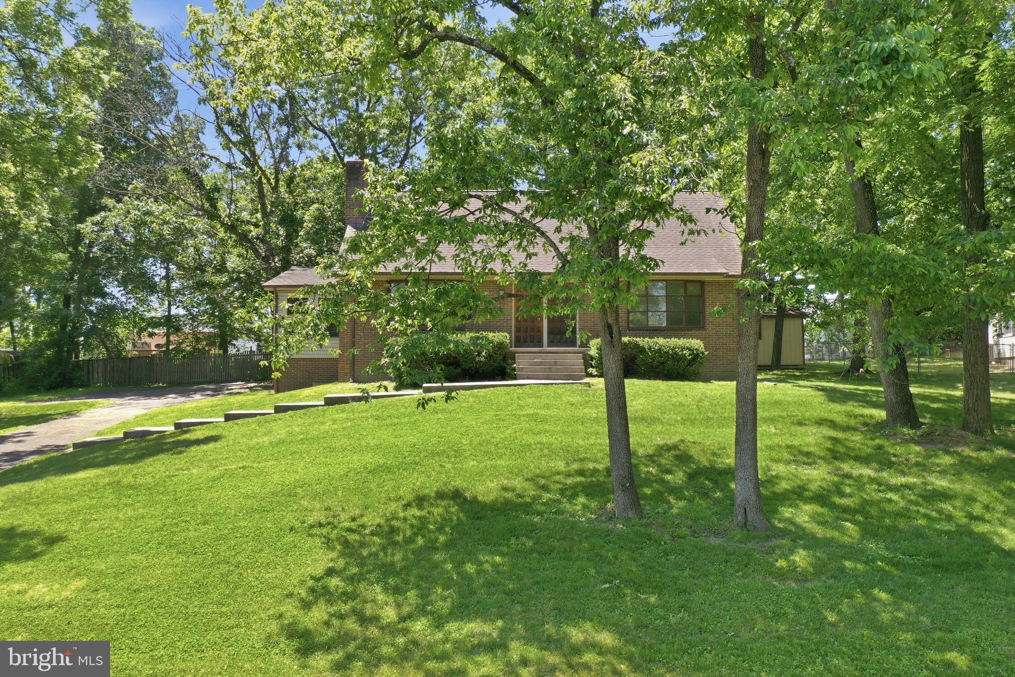 206 Dogwood Road Winchester, VA 22602 - Photo 5 of 39 Front