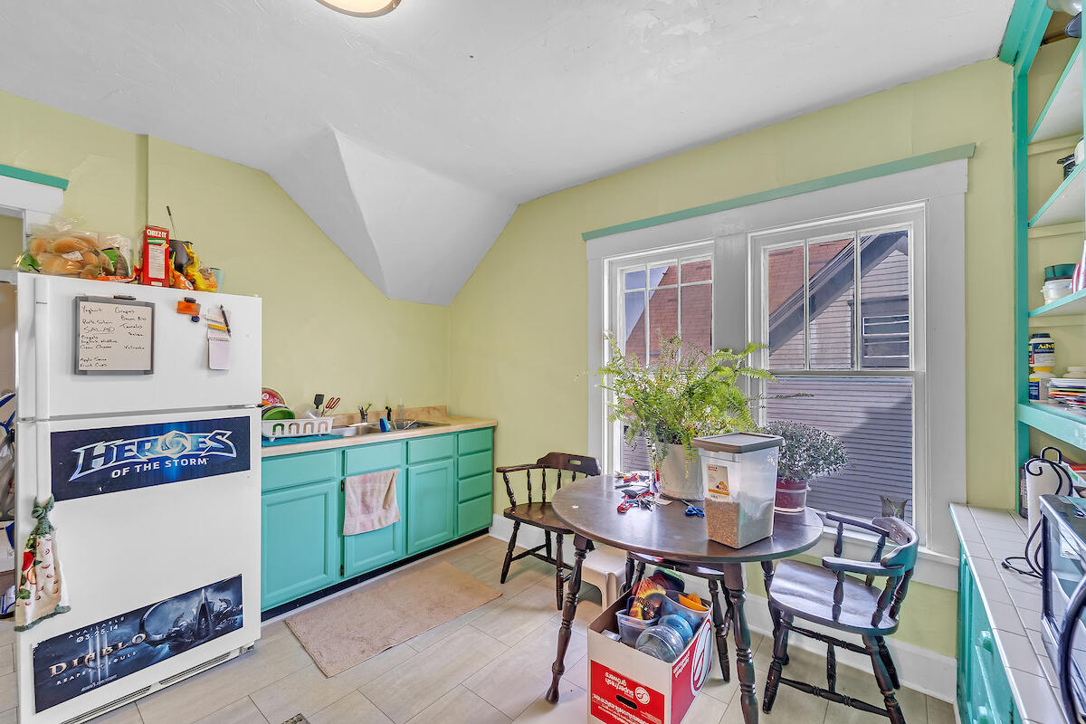 1718 Flett Avenue Racine, WI 53405 - Photo 11 of 20 Upper Kitchen