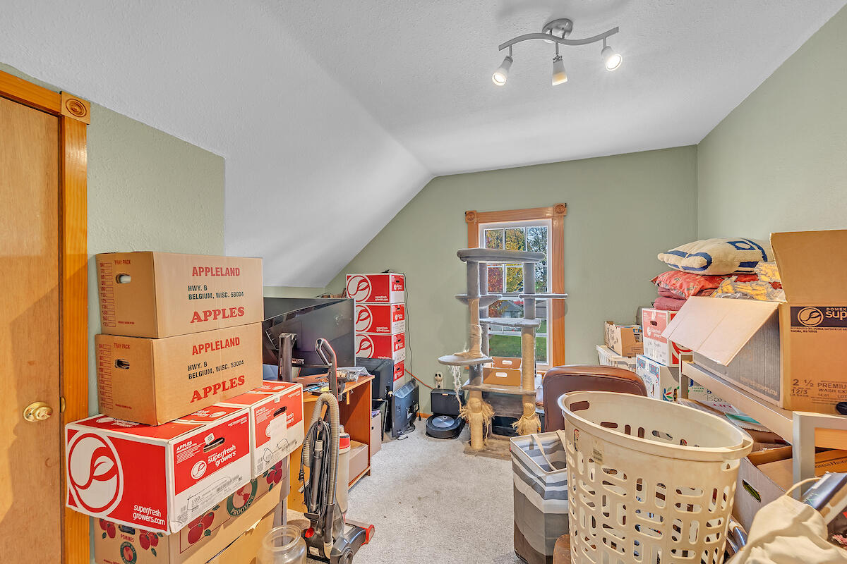 1718 Flett Avenue Racine, WI 53405 - Photo 14 of 20 Upper Bedroom