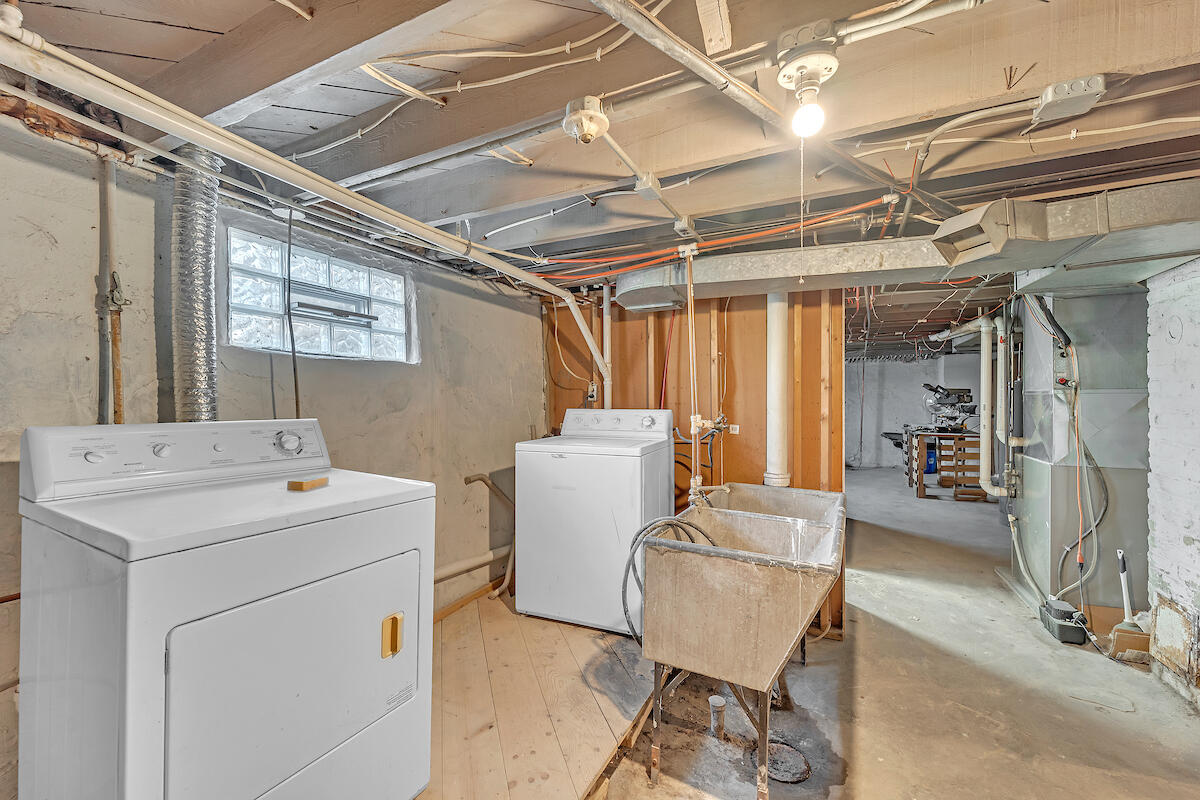 1718 Flett Avenue Racine, WI 53405 - Photo 16 of 20 Basement