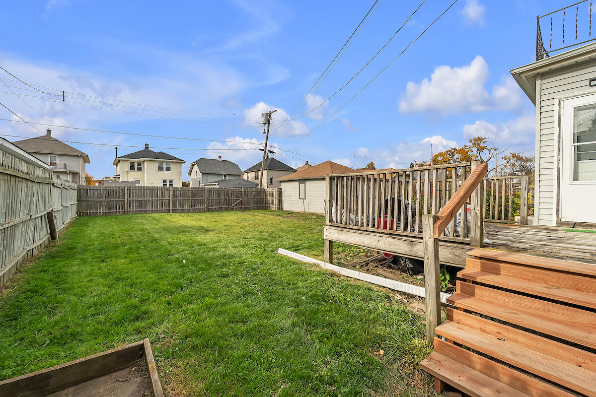 1718 Flett Avenue Racine, WI 53405 - Photo 19 of 20 Back yard