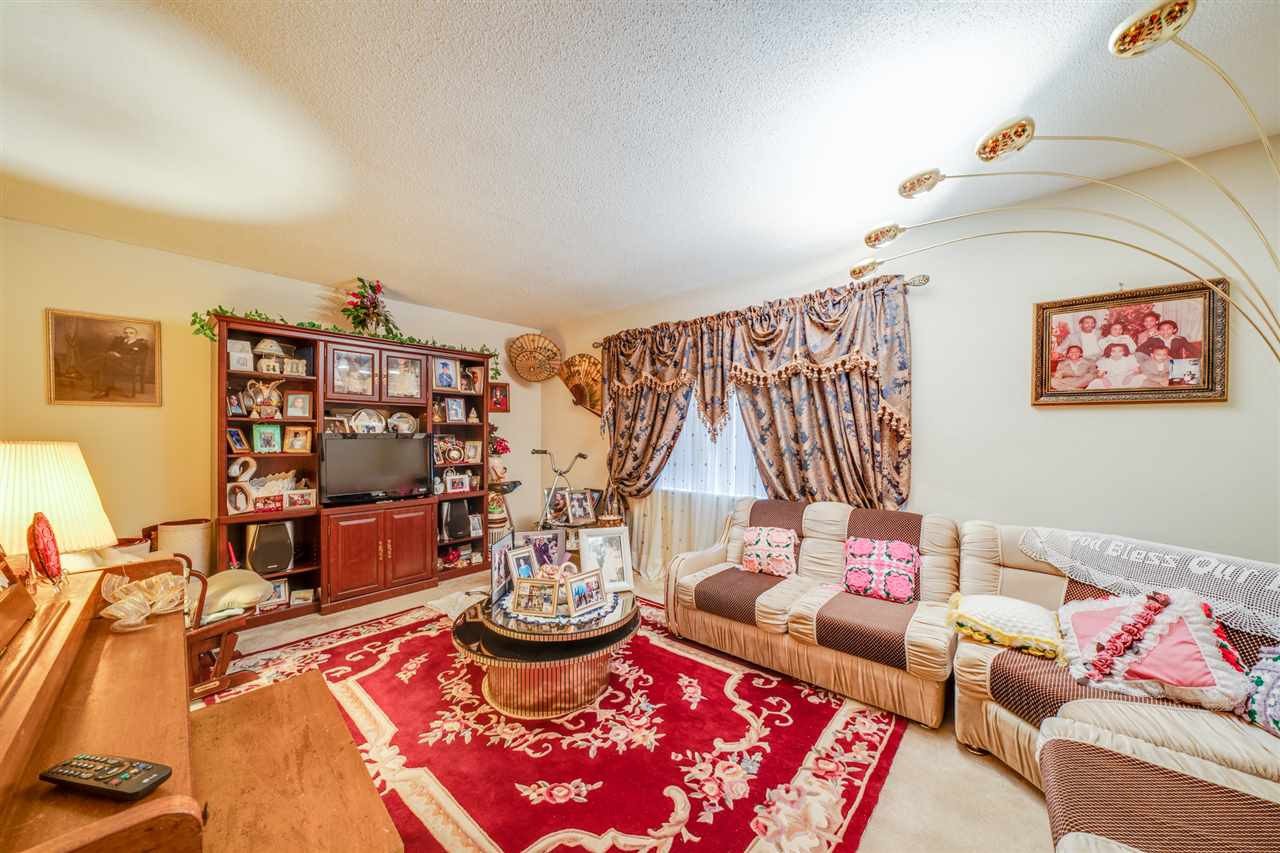 720 Bayard Road Durham, NC 27703 - Photo 12 of 28 a living room with furniture and wooden floor