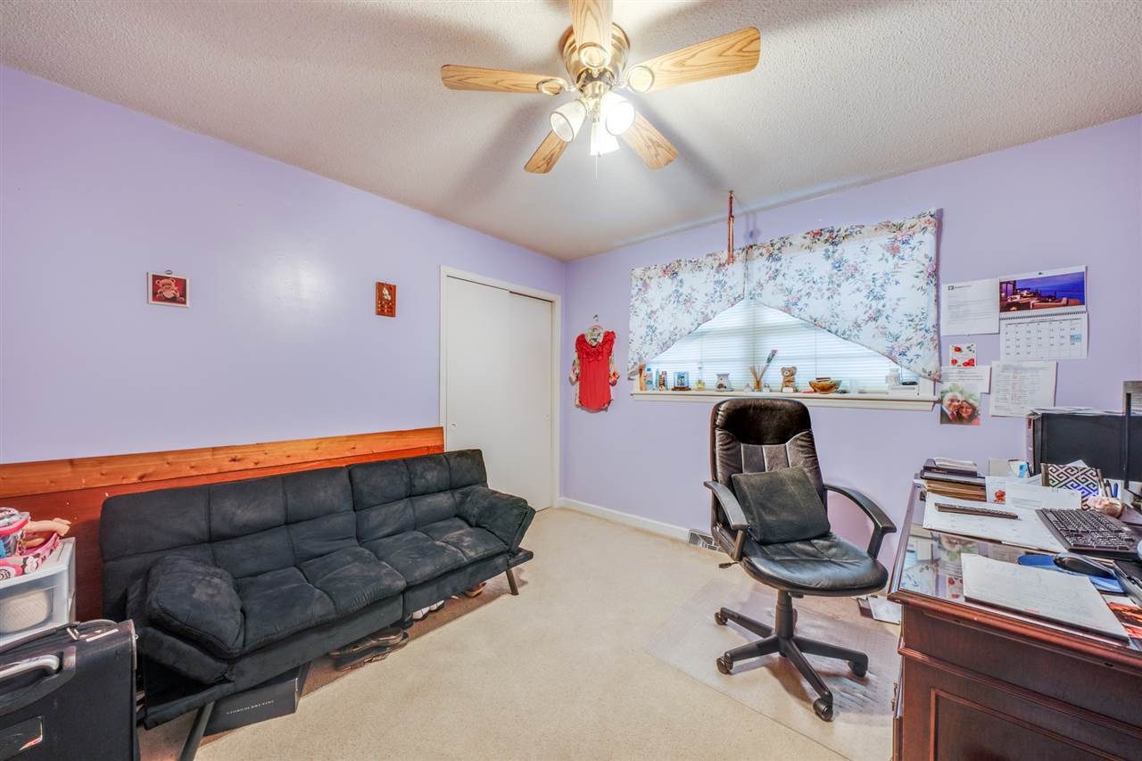 720 Bayard Road Durham, NC 27703 - Photo 13 of 28 a workspace with furniture and window