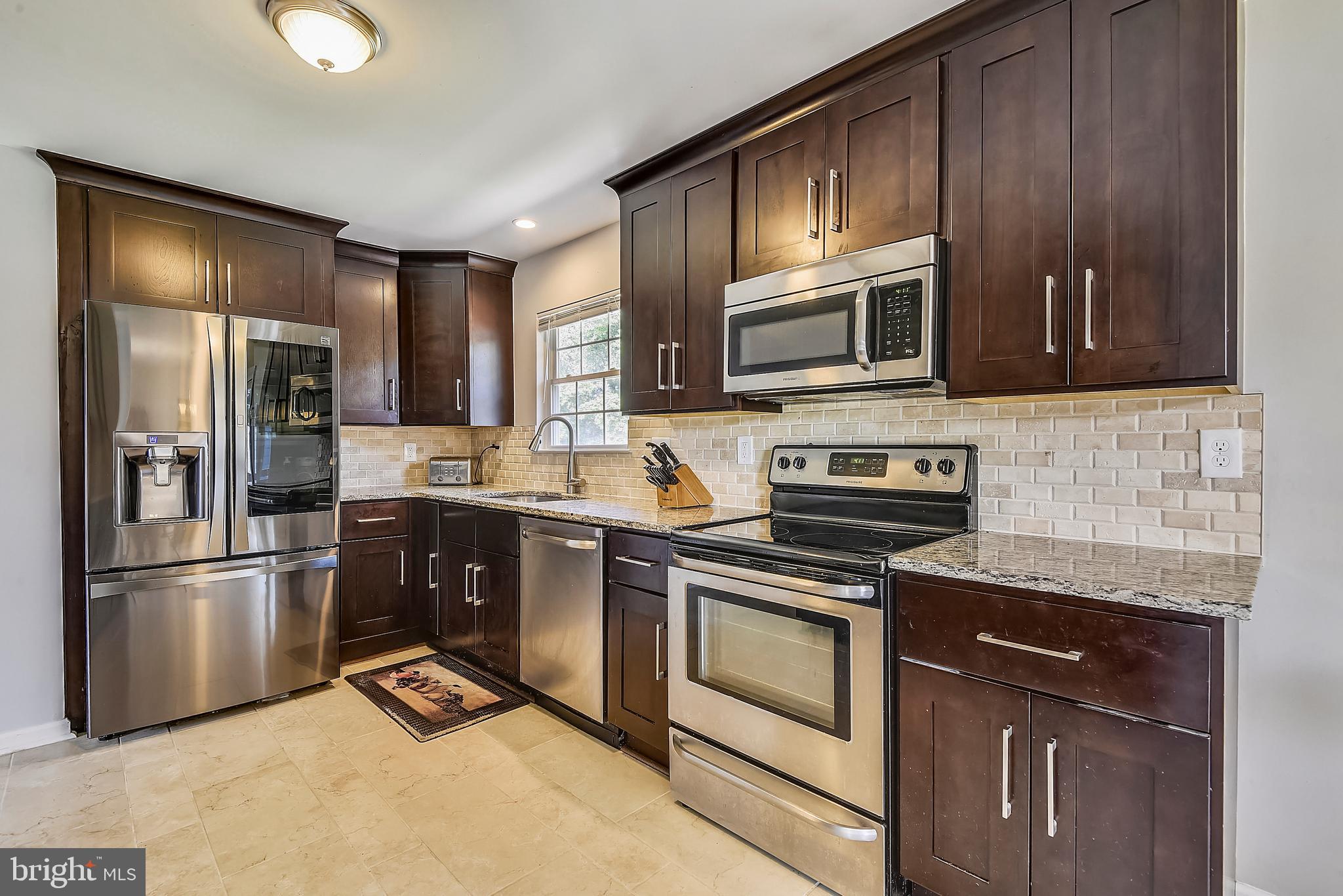 225 Dale Road Pasadena, MD 21122 - Photo 9 of 40 Gallery Image 9
