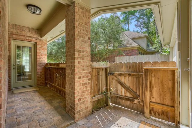 $6,000 | 10 East Sterling Pond Circle, The Woodlands, TX 77382