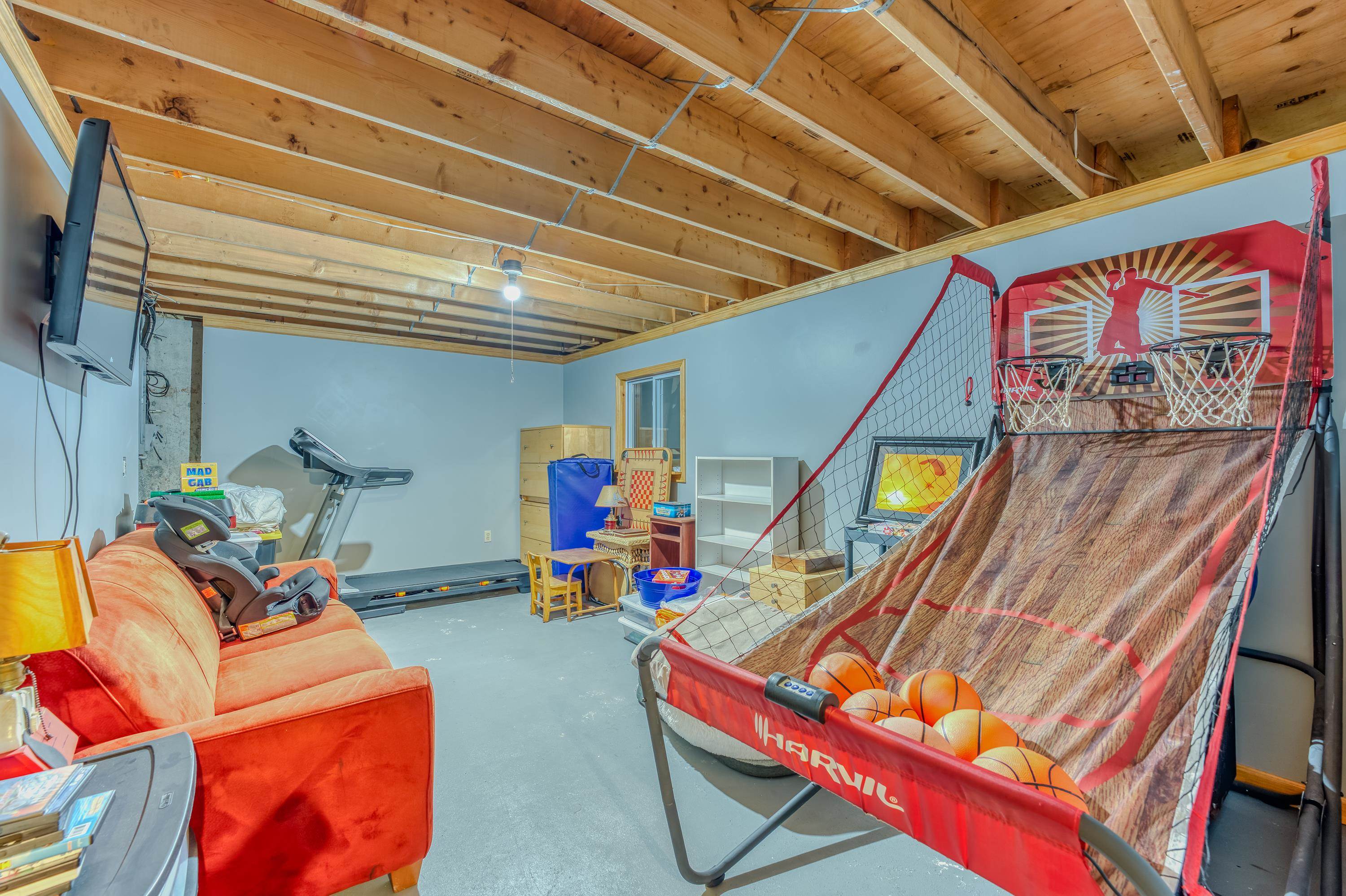 757 Maple Street Bethlehem, NH 03574 - Photo 32 of 44 Gallery Image 32