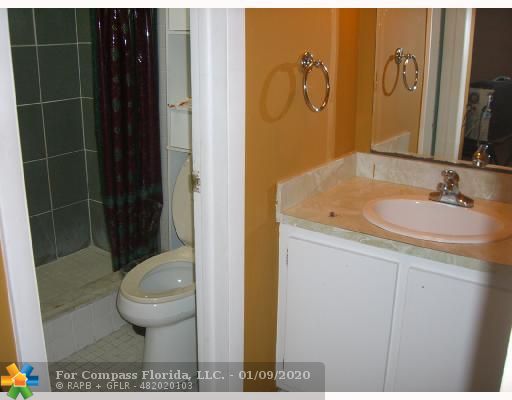 636 Northwest 13th Street, Unit 33 Boca Raton, FL 33486 - Photo 7 of 16 Exterior Front